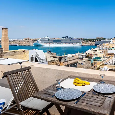 Pensiune In Historic Knights House At The Marina Senglea