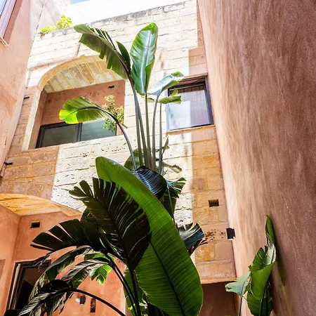 Pensiune In Historic Knights House At The Marina Senglea